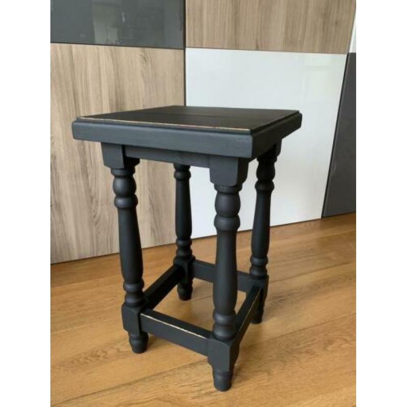 Brocante houten kruk / bijzettafeltje / krukje ??