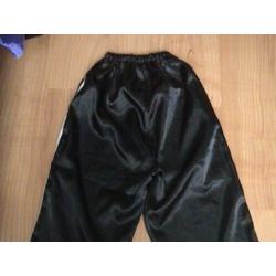 Zwarte carnavalsbroek jongen - piraat / rover / cowboy 128