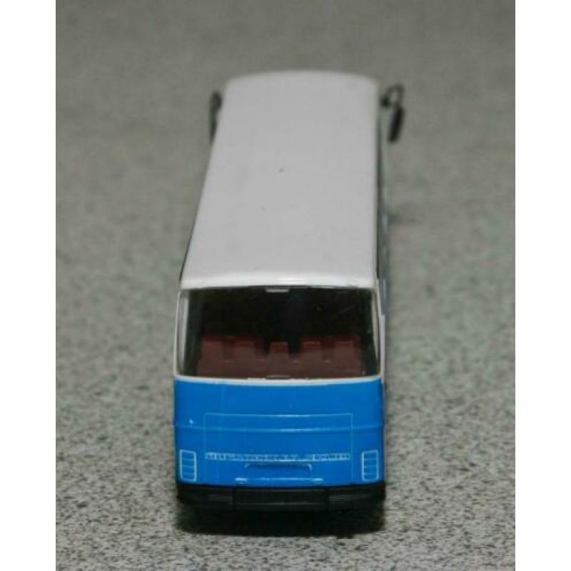Kässbohrer Setra S 215 HD bus. Producent: Herpa