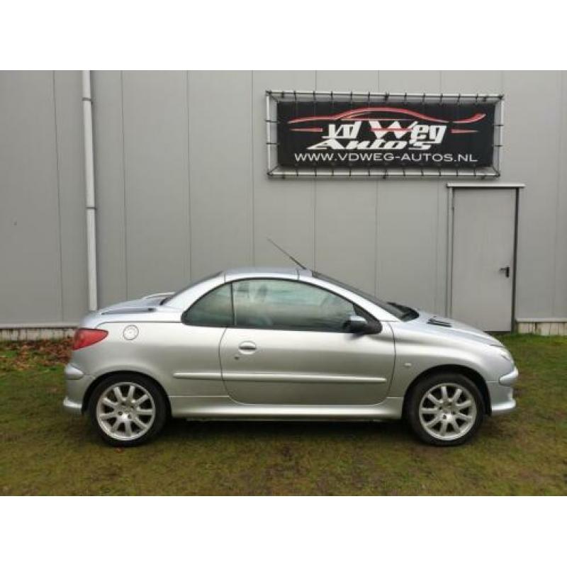 Peugeot 206 CC 2.0-16V airco lederen bekleding