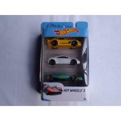Hot Wheels 3 x 3Pack Trucks en Auto's 1:64 Matchbox hsmi