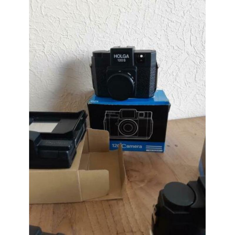 Holga 120s camera's plus polaroid back 9 stuks