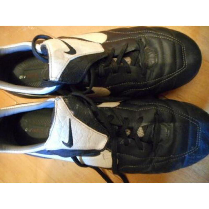 nike voetbalschoenen maat 42