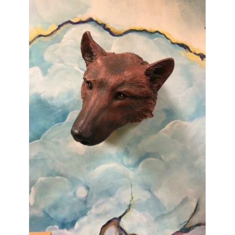 Grote Wolvenkop vossenkop kop voor aan de muur. Decoratie