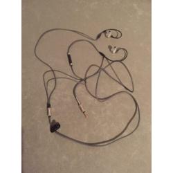 RHA MA750i in-ear hoofdtelefoon