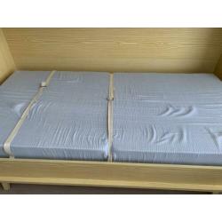 Opklapbaar bed met kast