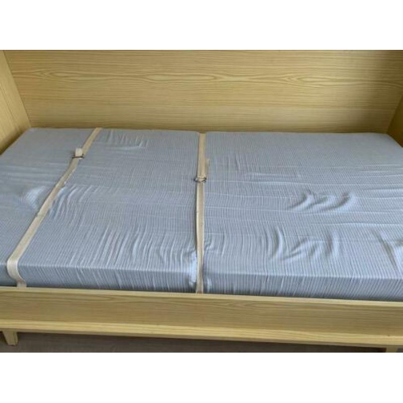 Opklapbaar bed met kast
