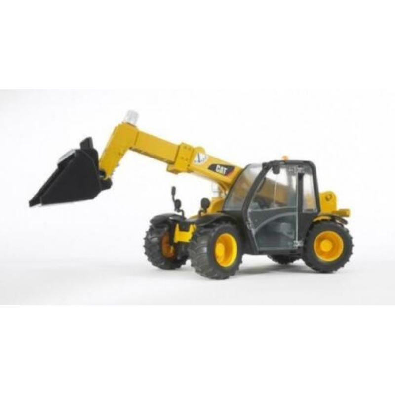 Heel veel BRÜDER in onze showroom | kraan tractor shovel