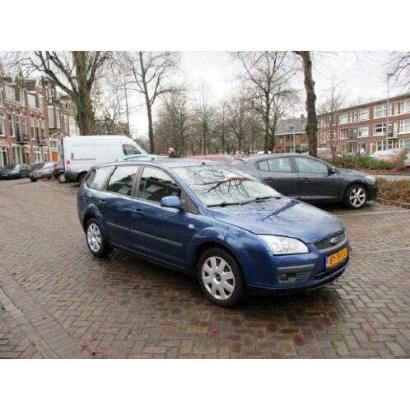 Ford Focus Wagon 1.6-16V Trend rijd goed met apk
