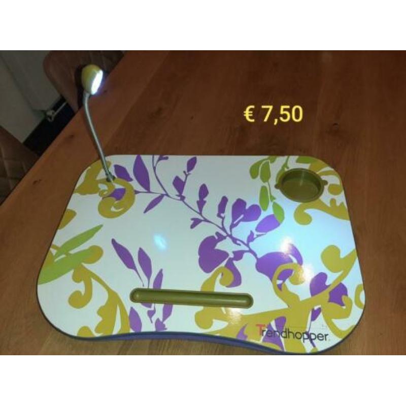 Laptoptafel/laptopkussen met LED lampje incl batterijen