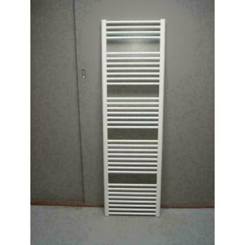 Design radiator 45 cm breed x 165 cm hoog in het wit en 766W