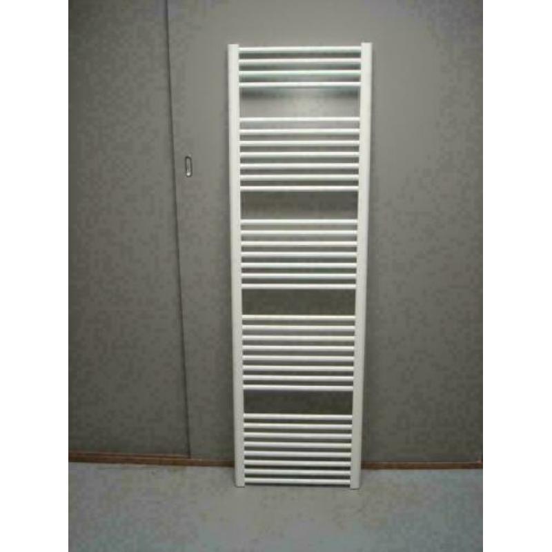Design radiator 45 cm breed x 165 cm hoog in het wit en 766W