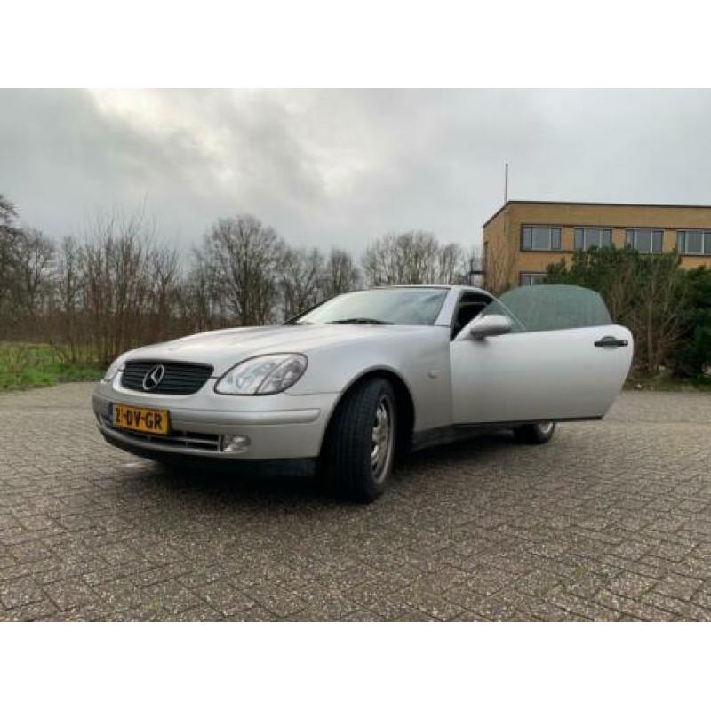 Mercedes SLK-Klasse 2.0 Slk200 Roadster AUT 2000 Grijs