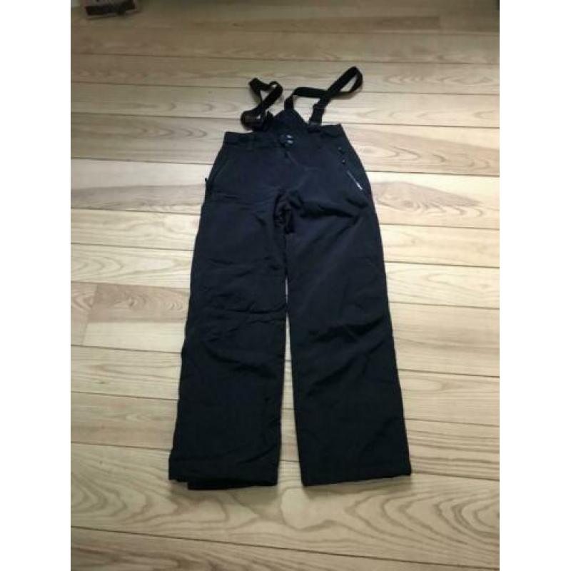 Ski jas en broek maat 158/164 handschoenen en helm