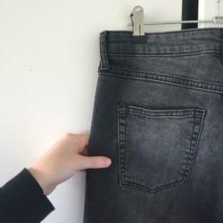 Skinny jeans met scheuren van de H&M in maat s