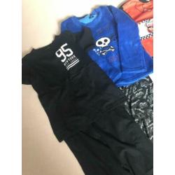 Pakket jongens pyjama maat 128/134