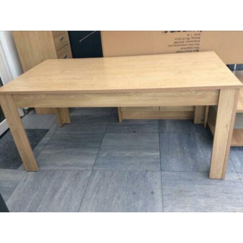 Woonkamer set(eettafel,salontafel,tv kast,commode)