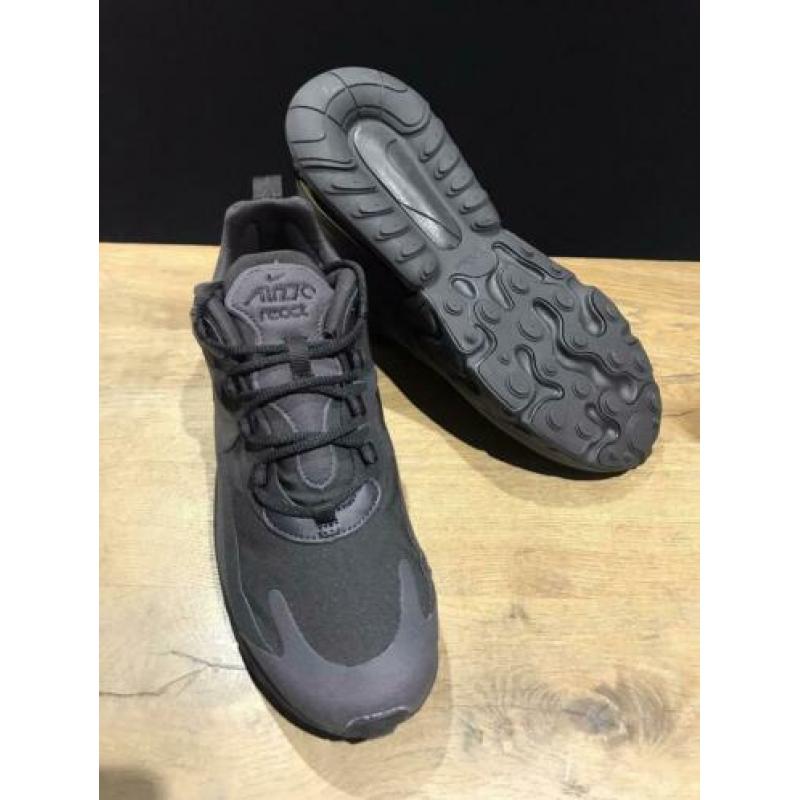Nike Air Max 270 REACT Zwart maat 40 NIEUW IN DOOS