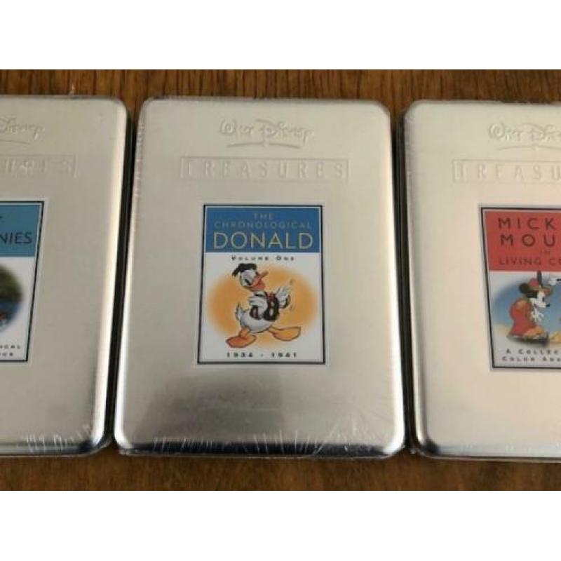 Walt Disney 3 metalen DVD boxen nog dicht geseald dus nieuw.