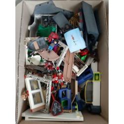 2 grote dozen vol playmobil onderdelen