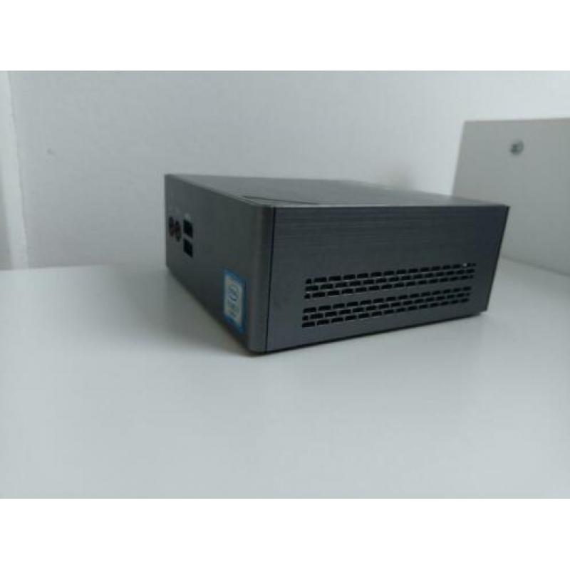 Gigabyte brix gb-bsi7H-6500 i7 6500u computer defect