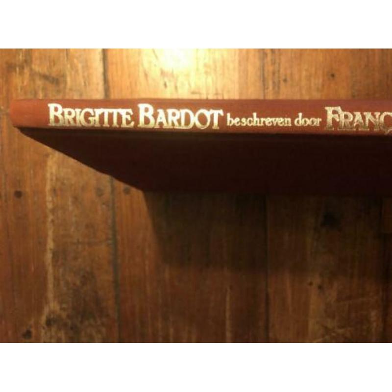 Fotoboek Brigitte Bardot door Ghislain Dussart 1976 NL HC