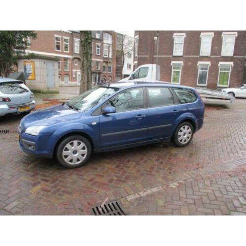 Ford Focus Wagon 1.6-16V Trend rijd goed met apk