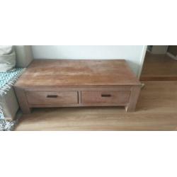 Stevige salontafel