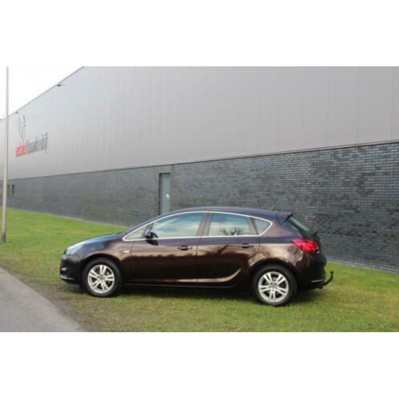 Opel Astra 1.4 Turbo Blitz, 1e eigenaar Navigatie, Trekhaak,