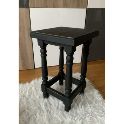 Brocante houten kruk / bijzettafeltje / krukje ??