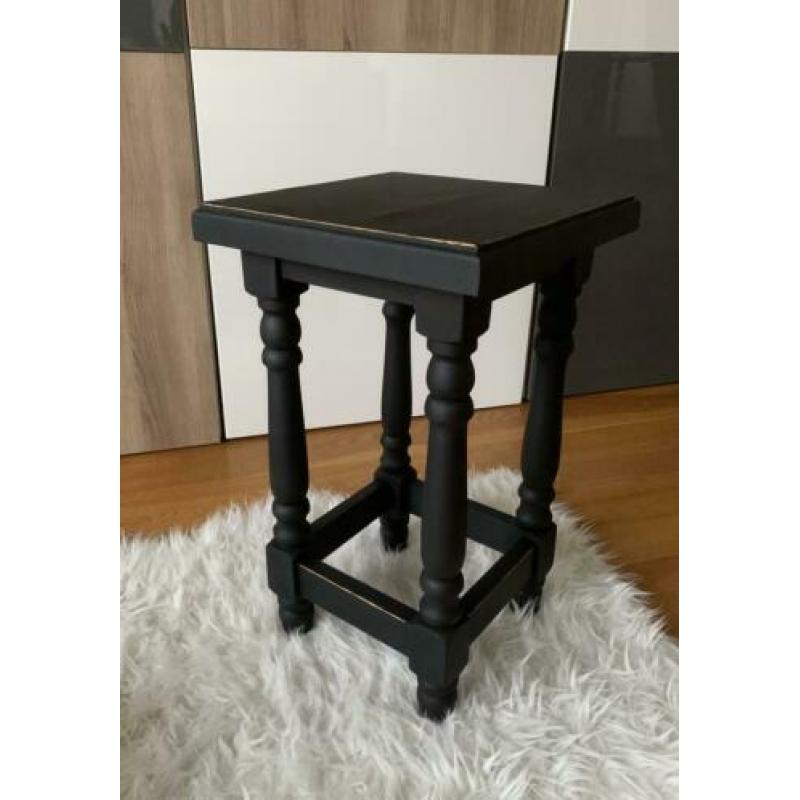 Brocante houten kruk / bijzettafeltje / krukje ??