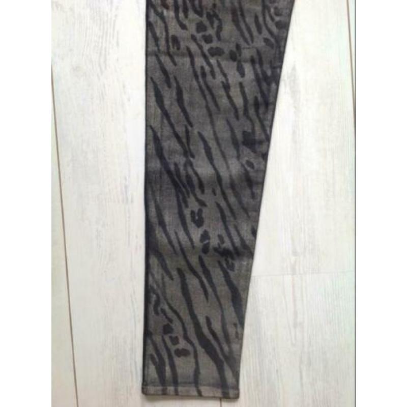 Guess skinny jeans maat 27 NIEUW!