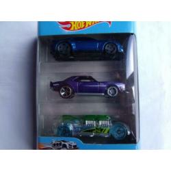 Hot Wheels 3 x 3Pack Trucks en Auto's 1:64 Matchbox hsmi
