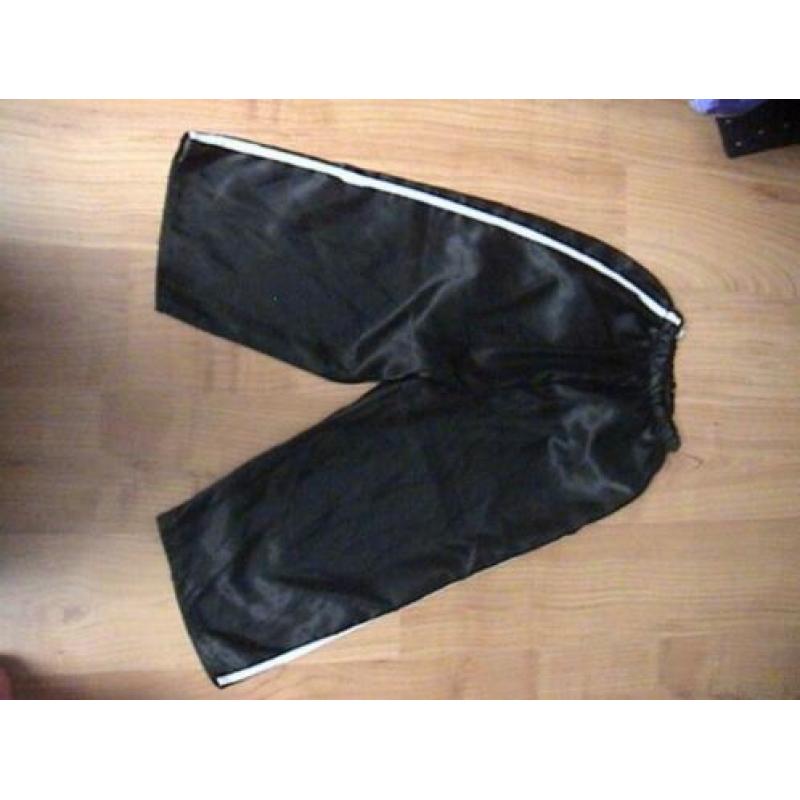 Zwarte carnavalsbroek jongen - piraat / rover / cowboy 128