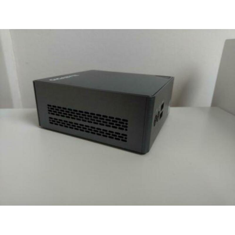 Gigabyte brix gb-bsi7H-6500 i7 6500u computer defect