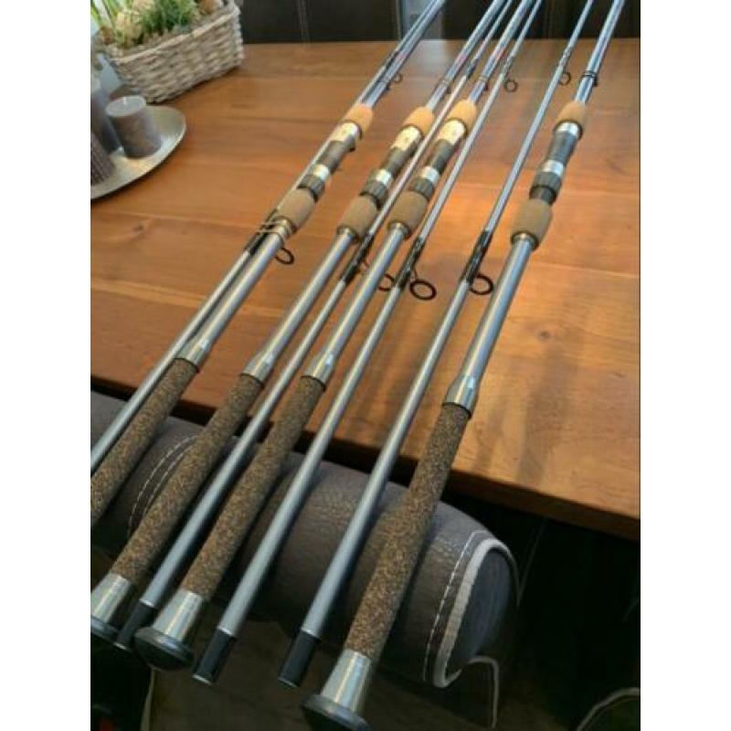 nieuwe tica surf medium heavy hengels 2,74m en 55-160gr