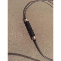 RHA MA750i in-ear hoofdtelefoon
