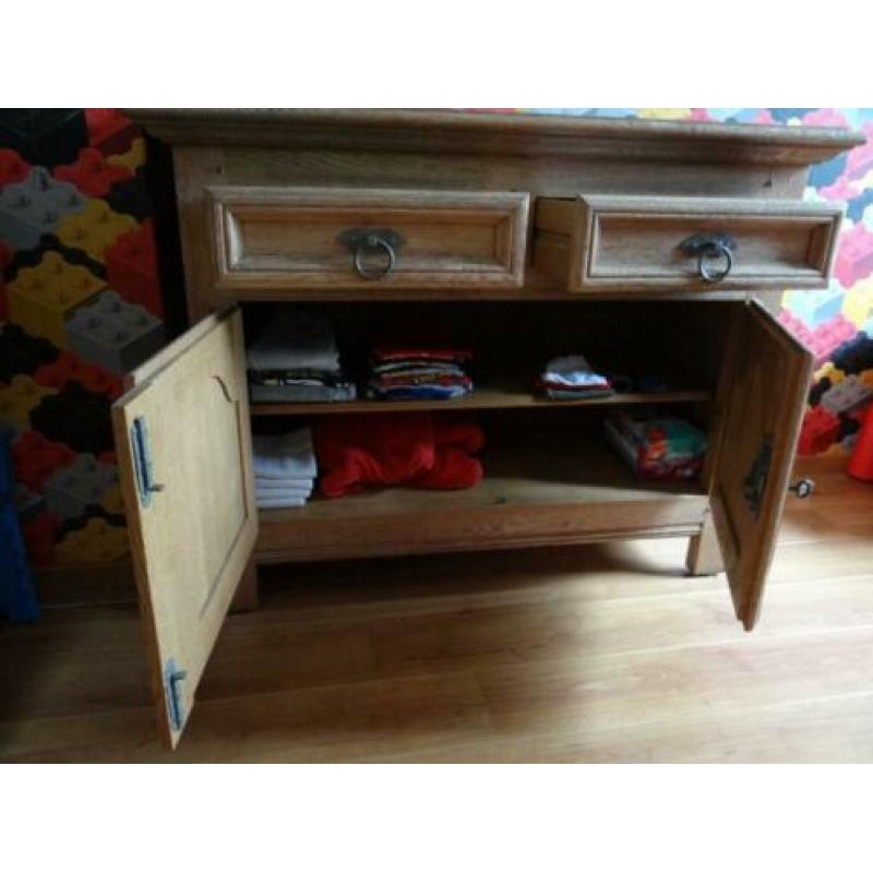 Eiken kast