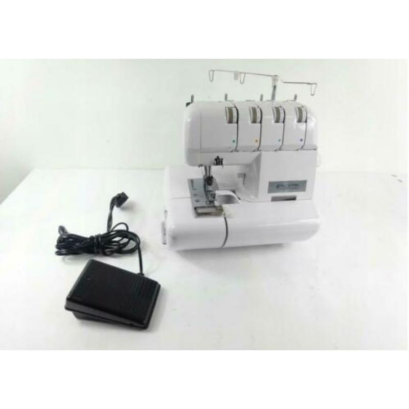 Nieuw in doos overlock naaimachine