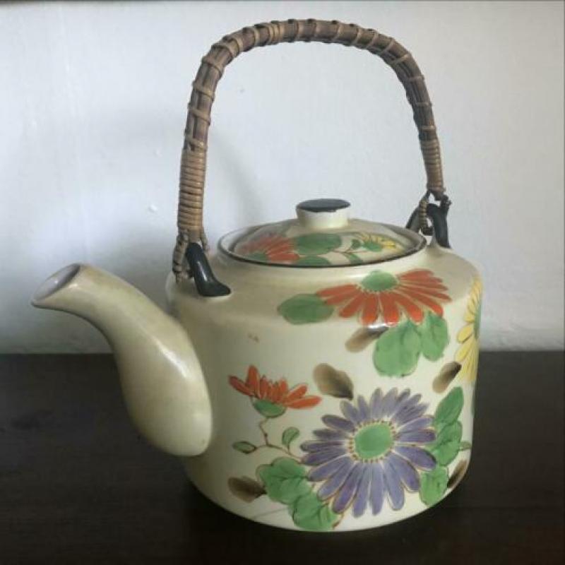 Vintage bloemen theepot Royal Duchess