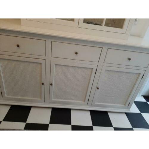 Prachtige landelijke dressoir en vitrine kast