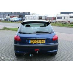 Peugeot 206 1.4 XR leuke auto met APK tot 10-05-2020!