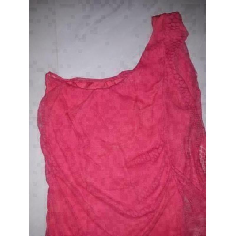 Prachtige jurkje 1 kant ruffles maat S bieden