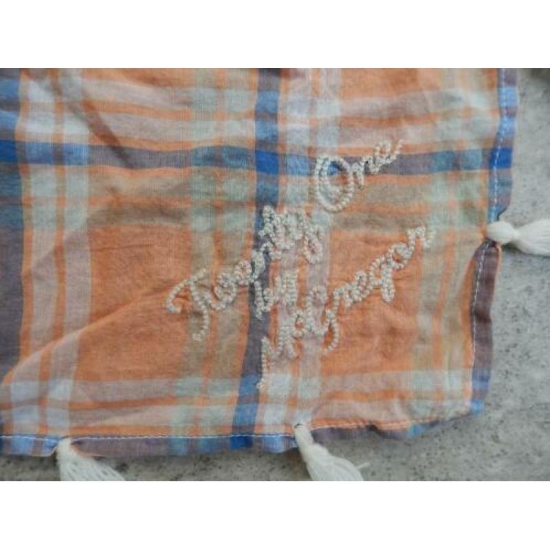 Twenty One by Mc Gregor geruite shawl sjaal zalm