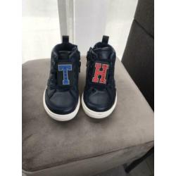 Tommy hilfiger schoenen maat 25