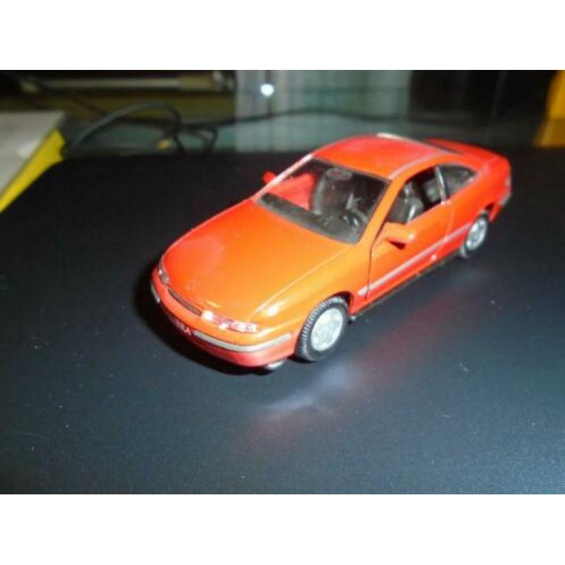 Opel Calibra van Gama 1:43