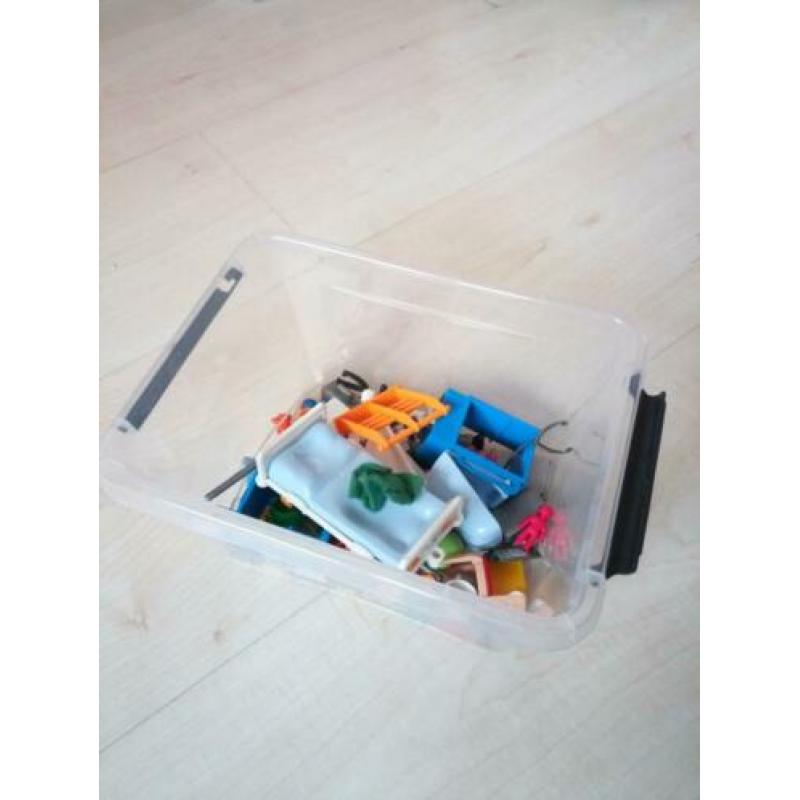 Playmobil ziekenhuis met toebehoren.