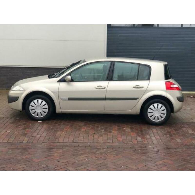 Renault Mégane 1.5 dCi Dynamique Comfort Navi/airco/cruiseco