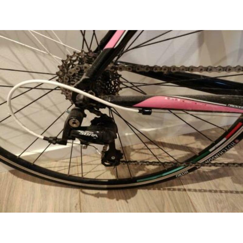 Nieuwe Bianchi dames racefiets ideaal voor beginners