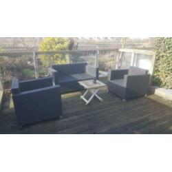3-delige loungeset excl. tafel, in goede staat (zie foto's)